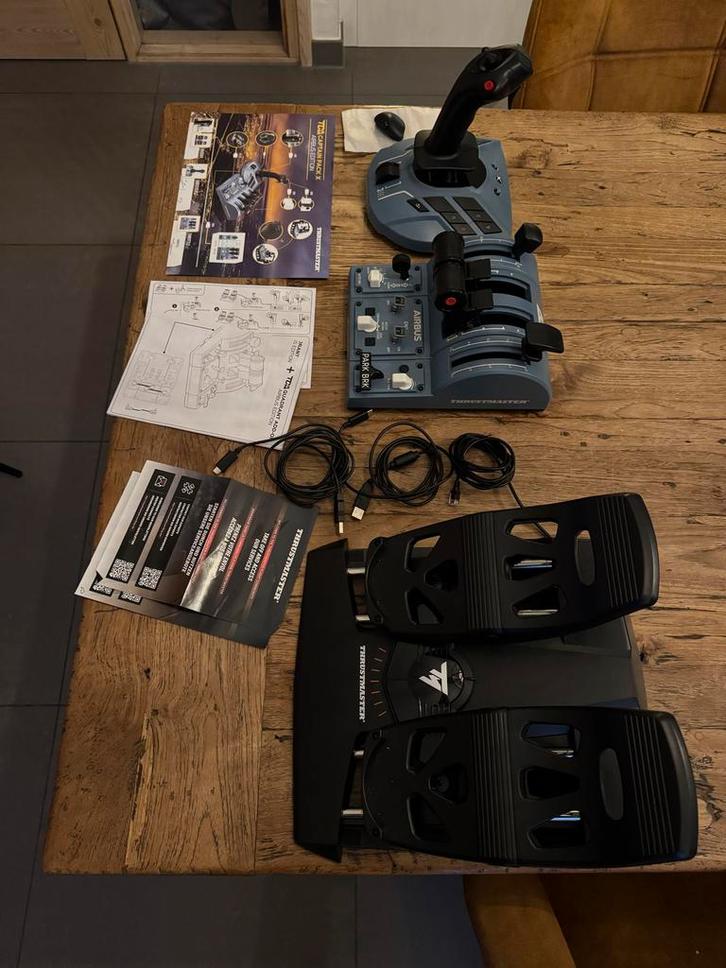 Thrustmaster TCA Captain Pack + Rudder - Xbox/PC Bundel, Spelcomputers en Games, Spelcomputers | Overige, Zo goed als nieuw, Ophalen of Verzenden