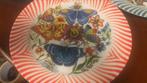 Borden met vlinders en strepen, Gebruikt, Keramiek, Ophalen of Verzenden, Bord(en)