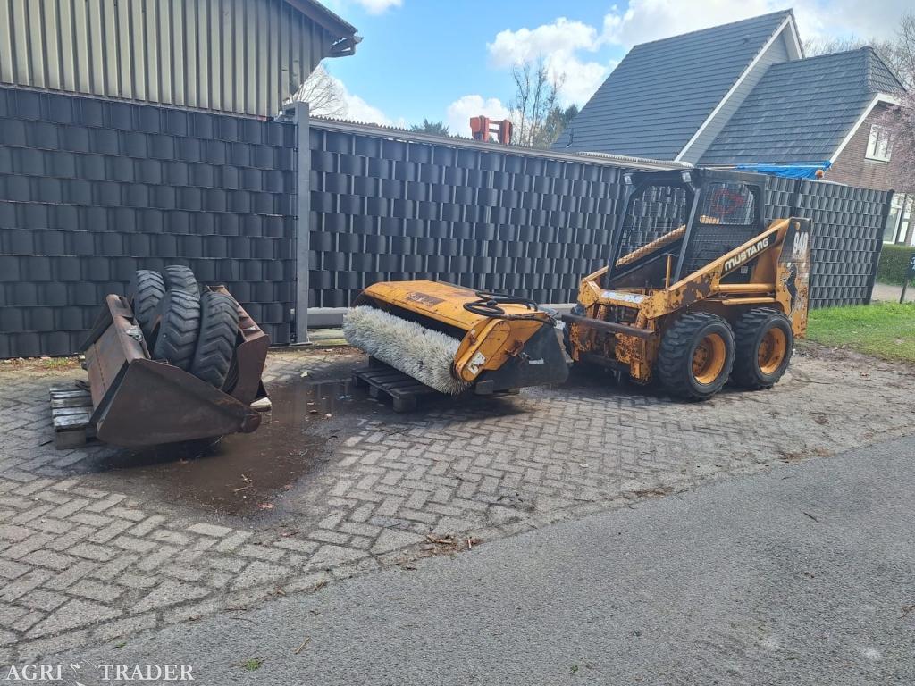 Schranklader Mustang 940 bobcat shovel gehlmax, -, Niet opgegeven, Ophalen of Verzenden, Niet opgegeven