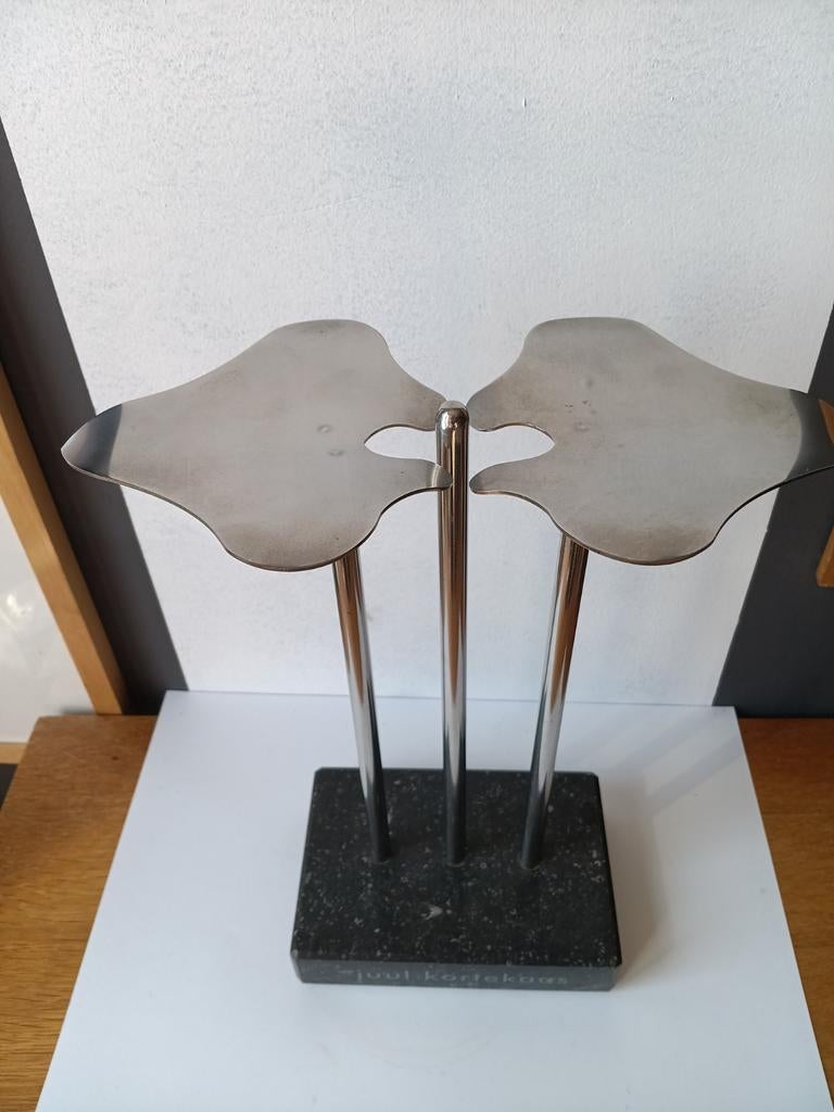 Minimalistische sculptuur Juul Kortekaas - RVS en marmer, Ophalen of Verzenden