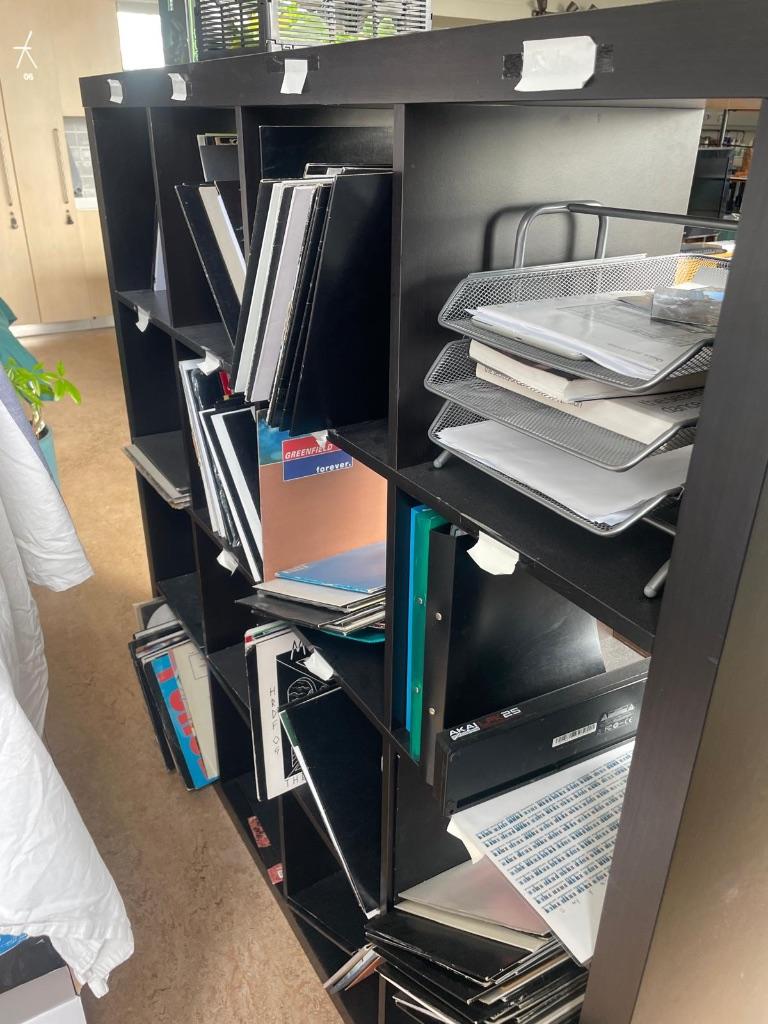 Kallax  kast 16 vakken, Ophalen, Met plank(en), 50 tot 100 cm, Zo goed als nieuw