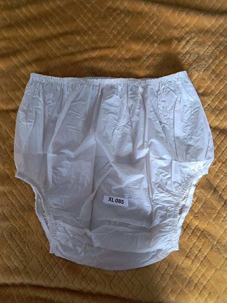 Wit pvc broekje, maat XL, Verzenden