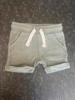 Korte broek 56, Kinderen en Baby's, Babykleding | Maat 56, Ophalen of Verzenden, Gebruikt, Jongetje, Broekje