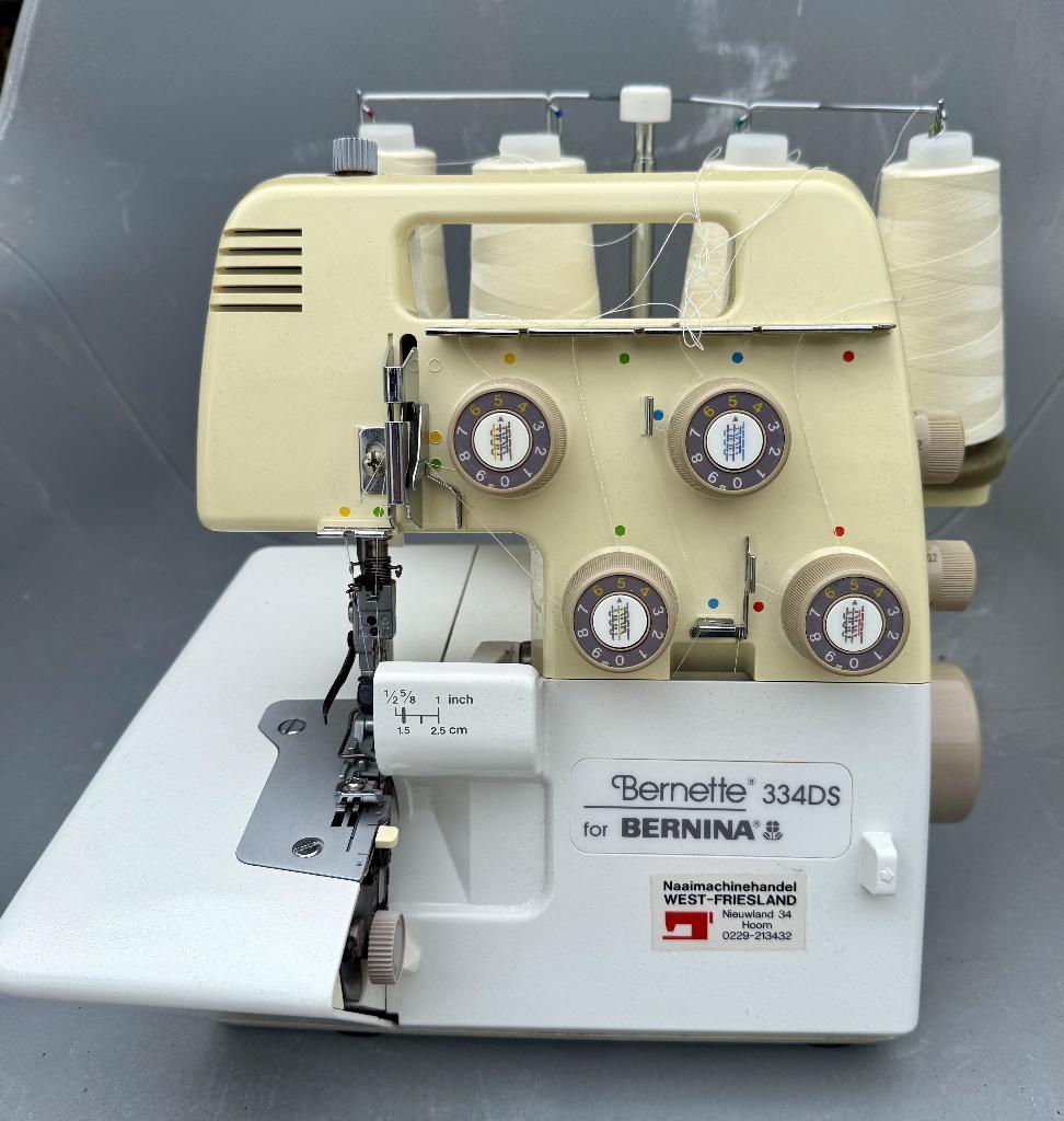 lockmachine, Hobby en Vrije tijd, Naaimachines en Toebehoren, Ophalen, Gebruikt, Lockmachine, Bernina