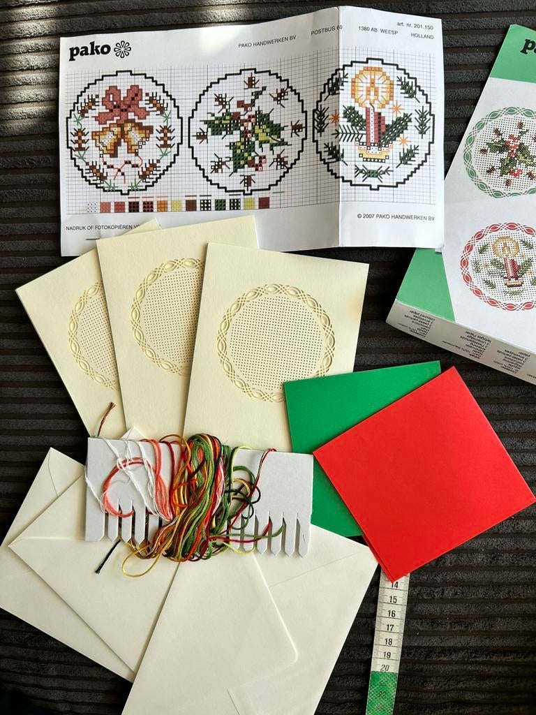 3 Kerstkaart Borduur pakketje, Ophalen of Verzenden, Zo goed als nieuw, Borduurpakket