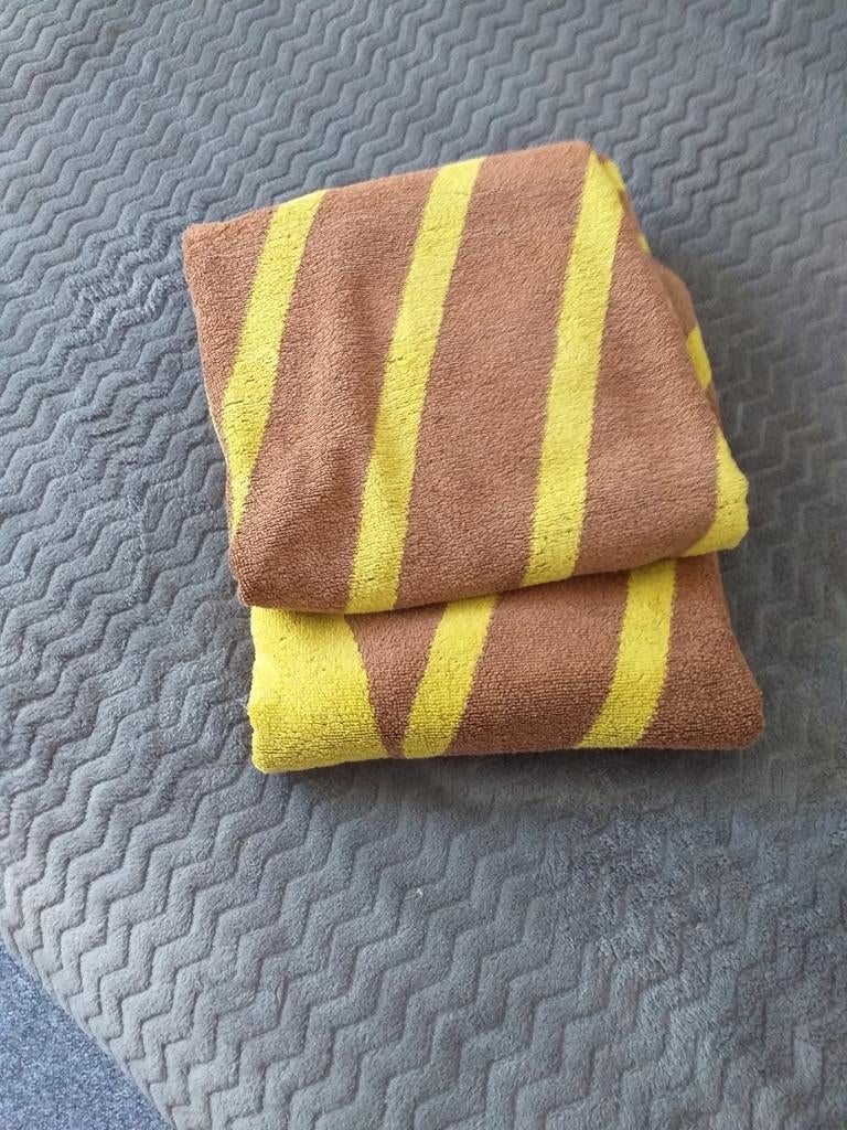 Badlakens 2 stuks voor € 2.50 gereserveerd voor  Kishmael 63, Ophalen, Gebruikt