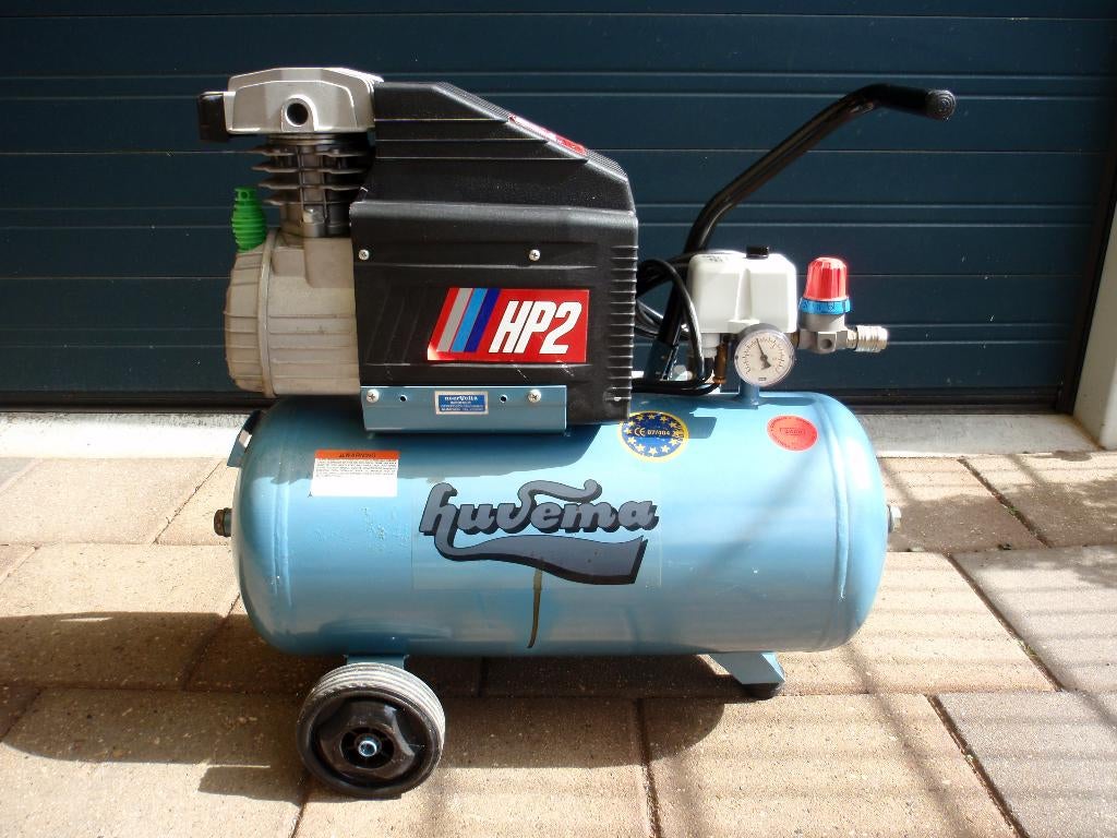 Huvema compressor GM 243 z.g.a.n., Doe-het-zelf en Verbouw, Compressors, Ophalen, 6 tot 10 bar, Zo goed als nieuw, 200 tot 400 liter/min