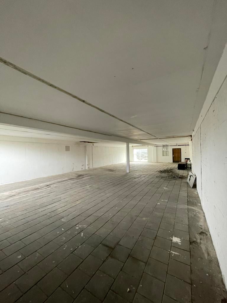 Bedrijfsruimte / bedrijfshal loods 2x 200m2