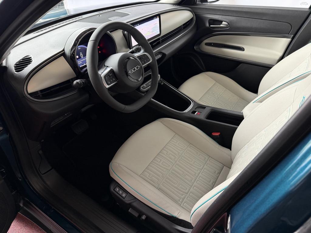 Fiat 600 1.2 HYBRID LA PRIMA CAMERA CARPLAY ADAP.CRUISE STOE, 12 maanden, USB, Gebruikt, 1199 cc