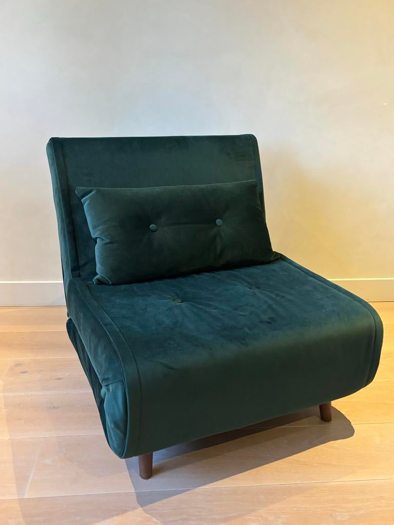 Donker groene slaap bank / sofa bed van MADE - als nieuw!, Huis en Inrichting, Ophalen, Eenpersoons, 190 cm of minder, Zo goed als nieuw