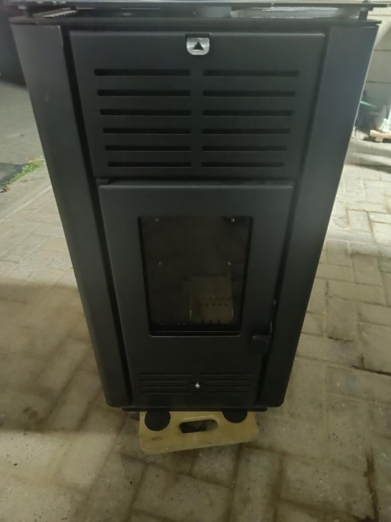 Nieuw Stroomvrije Pelletkachel MN-01 - Zwart, 8kW, Huis en Inrichting, Ophalen of Verzenden