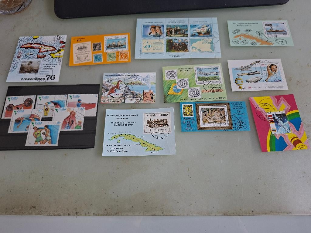 Cuba: vooral blokjes uit de jaren '70 en '80 gestempeld, Postzegels en Munten, Postzegels | Volle albums en Verzamelingen, Verzenden
