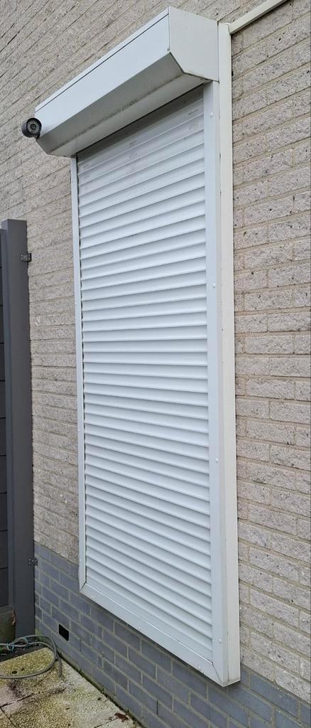 Elektrische Somfy rolluik, Doe-het-zelf en Verbouw, Rolluiken, Gebruikt, 150 tot 200 cm, Minder dan 100 cm, Wit, Elektrische bediening