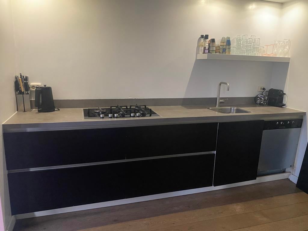 Keuken zwart / wit, Ophalen, Gebruikt, Zwart, Dubbelwandige keuken