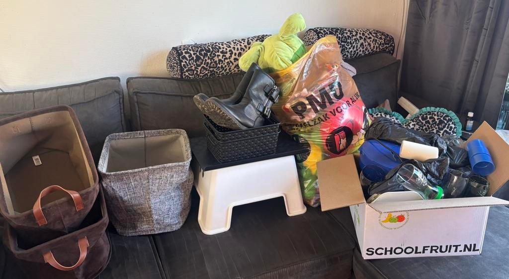 Rommelmarkt spullen, Ophalen, Zo goed als nieuw