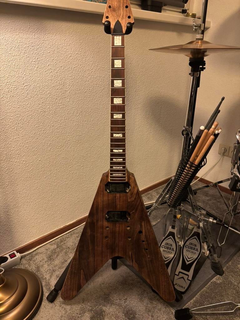 Flying V body met setneck, Muziek en Instrumenten, Ophalen, Zo goed als nieuw, Solid body, Overige merken