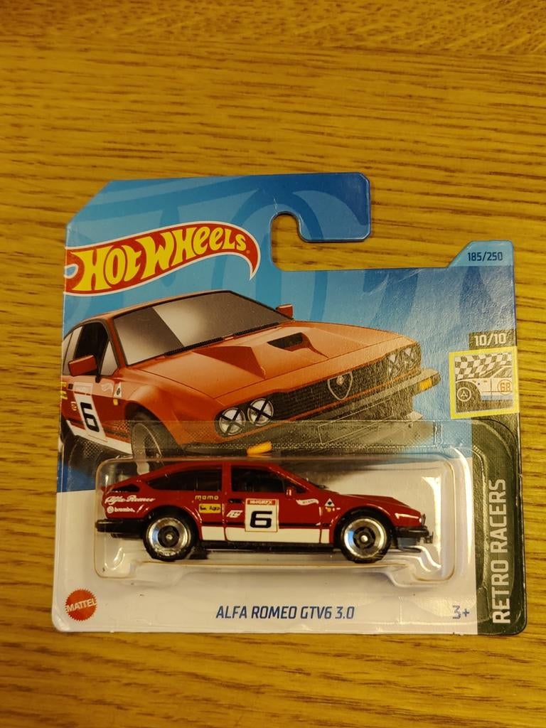 Hot Wheels Alfa Romeo GTV6 3.0 ROOD, Hobby en Vrije tijd, Modelauto's | Overige schalen, Ophalen of Verzenden, Auto