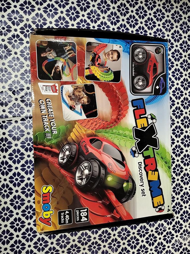 Flextreme baan. Compleet. De doos is wat beschadigd ., Ophalen of Verzenden