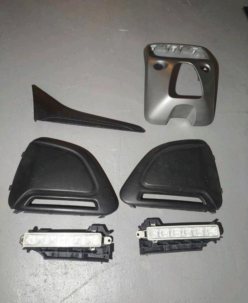 Dagrijverlichting met kappen+sierlijst peugeot 108 uit 2016, Auto-onderdelen, Ophalen of Verzenden, Peugeot