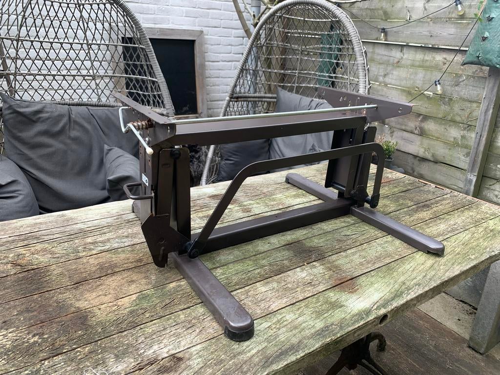 Campertafel onderstel, Ophalen, Gebruikt, Campingstoel