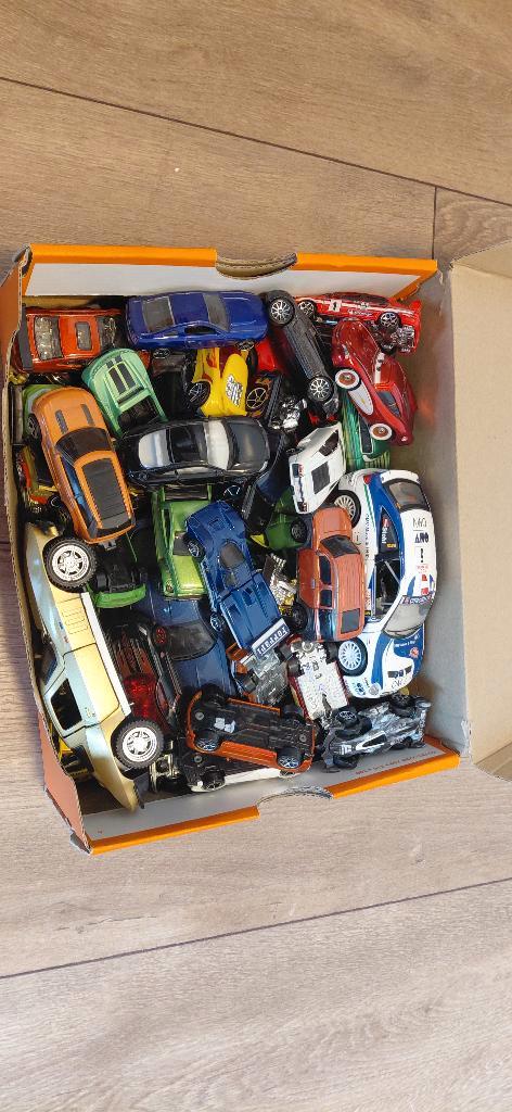 60 speelgoed auto's, Kinderen en Baby's, Speelgoed | Speelgoedvoertuigen, Zo goed als nieuw, Ophalen of Verzenden