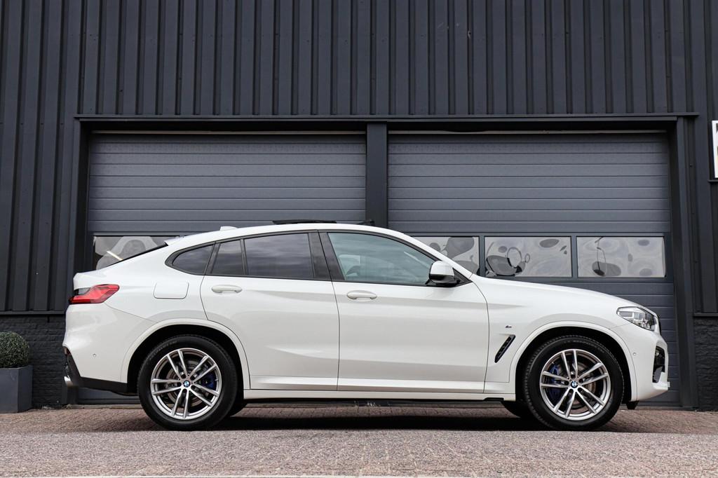 BMW X4 xDrive30i M-Sport M-Pakket /PANODAK/HUD/KEYLESS/CARPL, Automaat, 1998 cc, Gebruikt, Huisgarantie