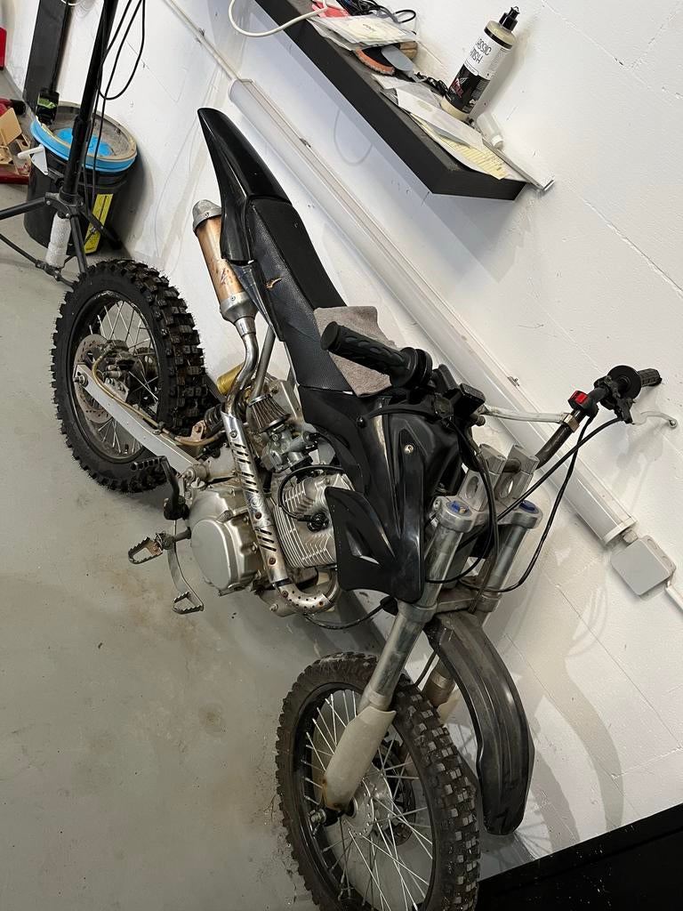 Chineze 150cc Schakel Crosser lichte opknapper, Ophalen