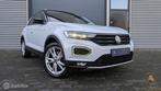 Volkswagen T-Roc 1.5 TSI Sport, Als Nieuw, Trekhaak, DSG, Stof, 4 cilinders, Wit, Electronic Stability Program (ESP)