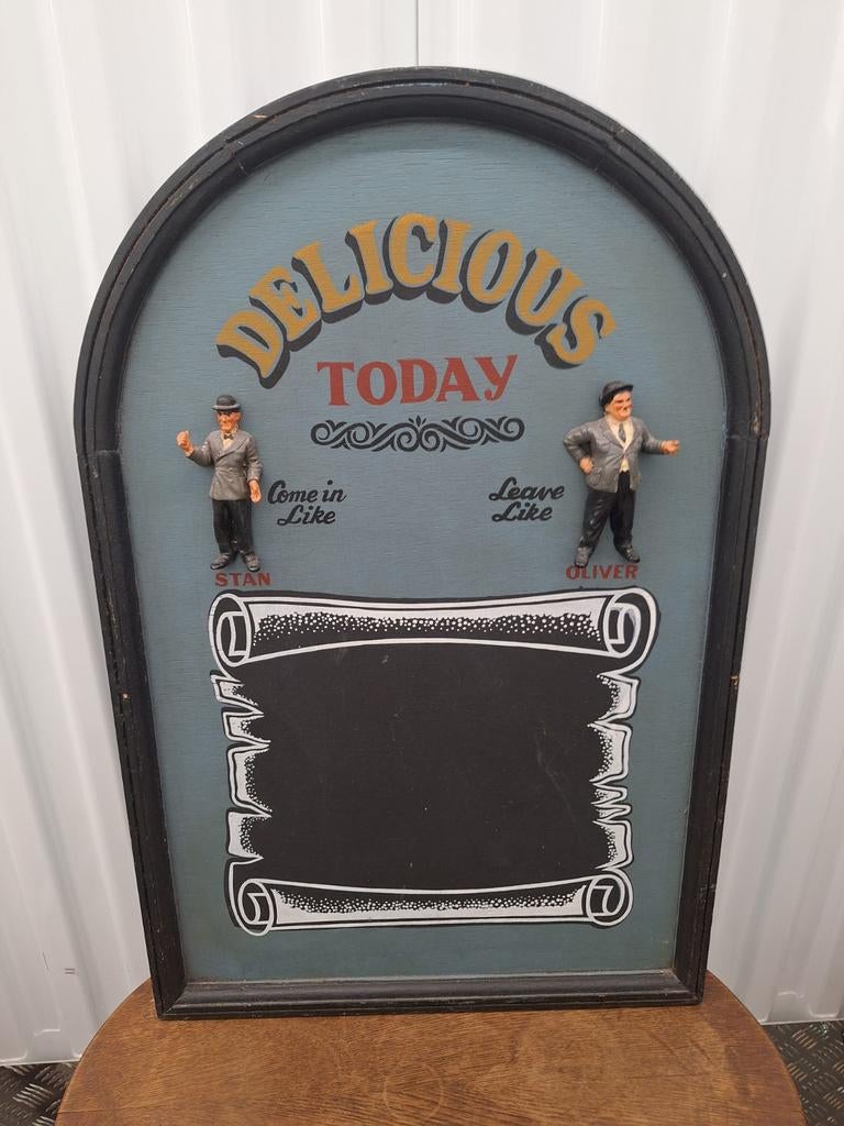 Vintage Laurel & Hardy krijtbord - Delicious Today, Ophalen, Gebruikt, Meerkleurig, Vintage