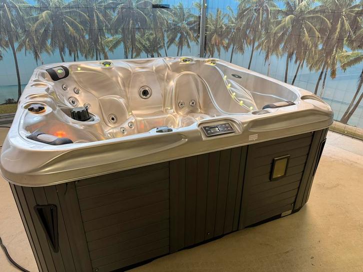 Passion Balboa Solace 5 persoons jacuzzi, 3 massagepompen!, Tuin en Terras, Bubbelbaden en Hottubs, Zo goed als nieuw, Filter