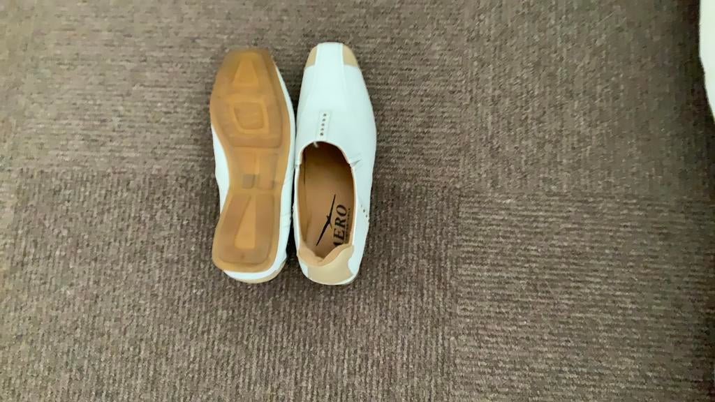 Zomer schoen maat 37 Aero, Kleding | Dames, Schoenen, Ophalen of Verzenden, Zo goed als nieuw, Wit, Instappers