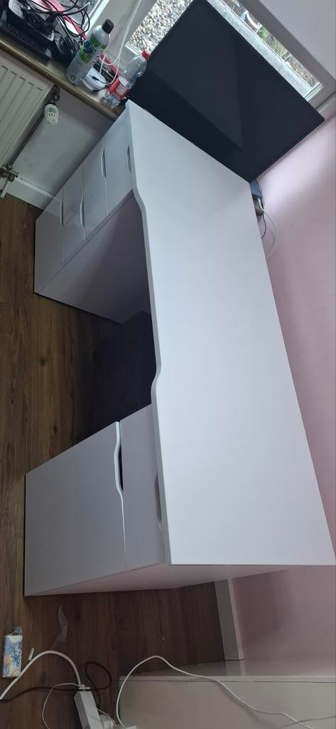 Hoogglans bureau wit 160x60 nog 5 dagen beschikbaar, Ophalen