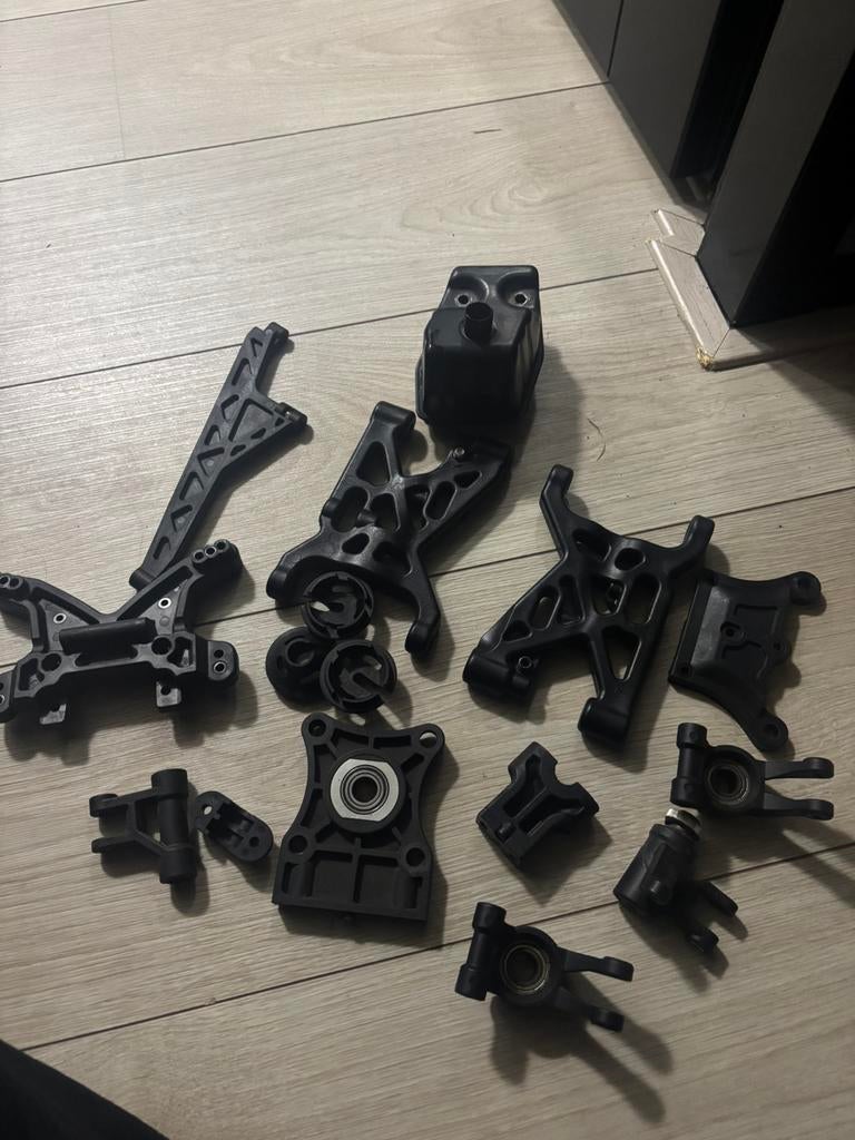 Losi dbxl onderdelen, Hobby en Vrije tijd, Modelbouw | Radiografisch | Auto's, Ophalen, Zo goed als nieuw, Overige schalen, Onderdeel