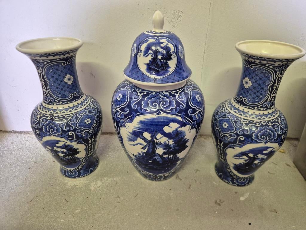 3 Delfts blauwe vazen, Ophalen