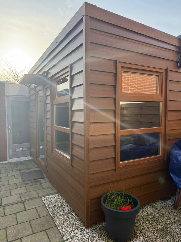 Mooie werkunit 3x4m met airco, spiegel en aanrecht, Tuin en Terras, Ophalen, Overige materialen, 3 ramen of meer, 250 tot 500 cm