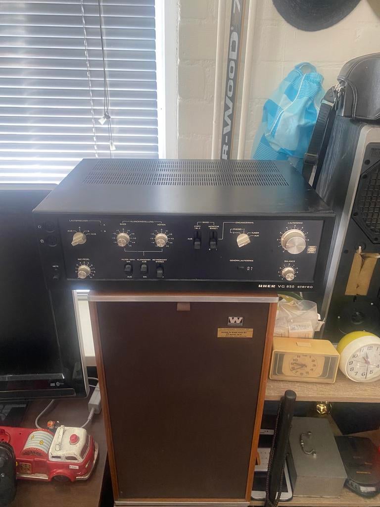 UHER  VG 850 stereo versterker, Ophalen of Verzenden, Zo goed als nieuw, Minder dan 500 watt