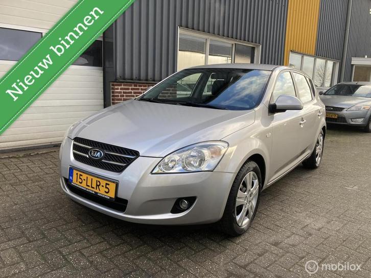 Kia cee'd 1.4 X-Pect ZEER NETJES! TREKHAAK!, Auto's, Kia, Bedrijf, Te koop, (Pro) Cee d, ABS, Airbags, Airconditioning, Alarm