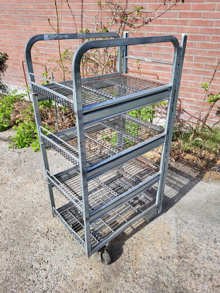 Draadmanden karretje vintage broodkar? Rek industriël ijzer, Ophalen, Gebruikt