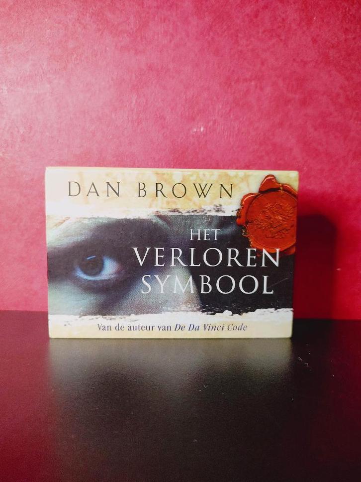 Dan Brown - Het verloren symbool - Dwarsligger, Boeken, Thrillers, Zo goed als nieuw, Amerika, Verzenden