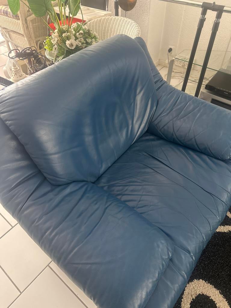 Blauwe leren bank en fauteuil, Huis en Inrichting, Ophalen, Gebruikt, Driepersoons, Rechte bank