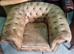 2 oude Chesterfield club fauteuils handgepatineerd + BEZORGD, Huis en Inrichting, Fauteuils, Gebruikt, ., Chesterfield, Ophalen of Verzenden