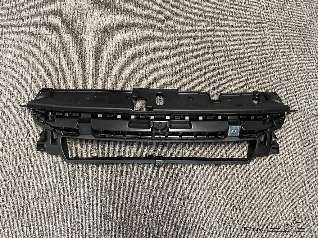 Peugeot 208 opel corsa f voorbumper paneel boven houder