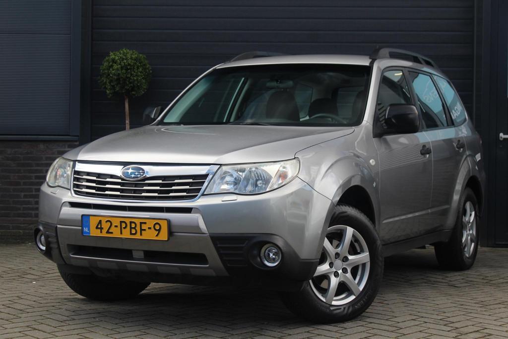 Subaru Forester 2.0 X Intro | Trekhaak |, Auto's, Subaru, 1994 cc, Stof, Zwart, Origineel Nederlands
