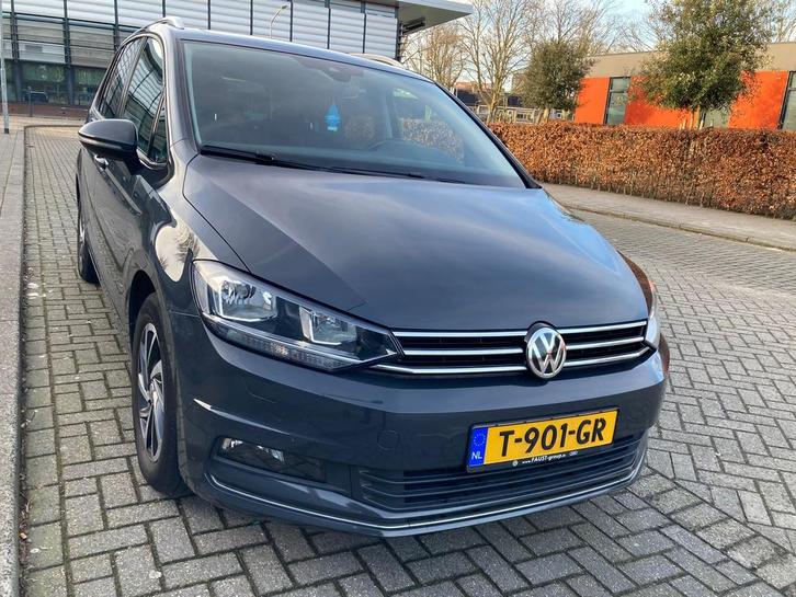 Volkswagen Touran 1.4 TSI 110KW/150PK 7-DSG 2018 Grijs, Auto's, Volkswagen, Particulier, Touran, Benzine, MPV, Automaat, Geïmporteerd