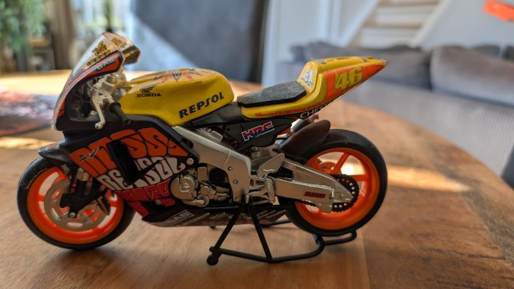 12 x MotoGP schaalmodellen 1:12 – Rossi Honda Repsol Yamaha, Overige merken, Ophalen of Verzenden, Zo goed als nieuw, Groter dan 1:32