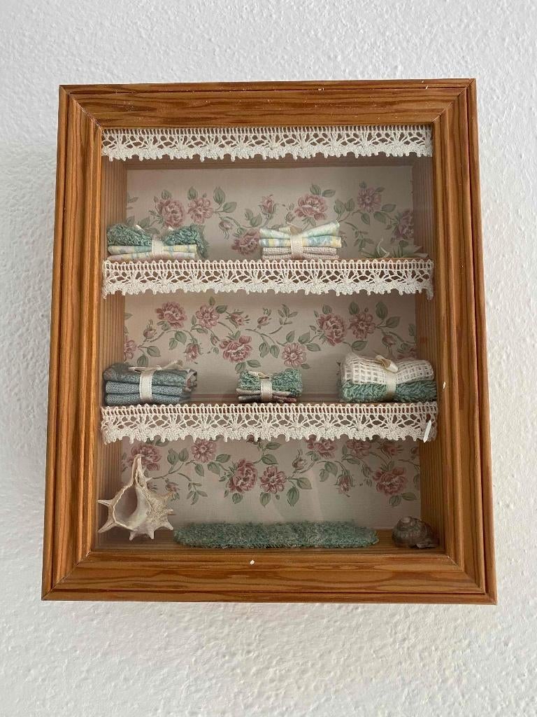 Kijkkast met handdoeken, Ophalen of Verzenden, Zo goed als nieuw, Poppenhuis