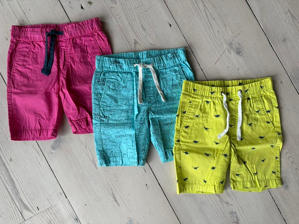 Gave set van drie H&M shorts/korte broeken size 98, Broek, Gebruikt, H&M, Ophalen of Verzenden