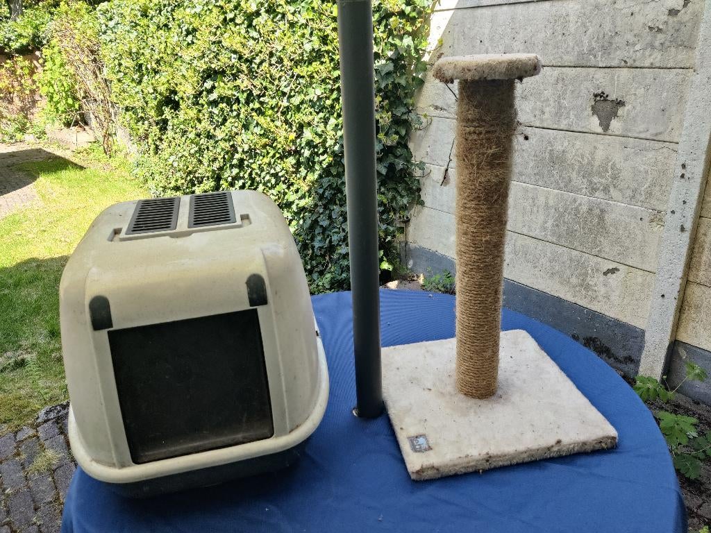 kattenbak + Krabpaal, Dieren en Toebehoren, Ophalen, Gebruikt, Krabmeubel-onderdelen