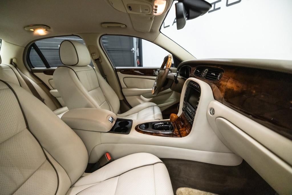 Jaguar XJ 4.2 V8 Sovereign LWB Btw auto, Fiscale waarde €, Auto's, Automaat, Achterwielaandrijving, Gebruikt, Wit