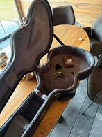Gitaarkoffer met sleutel, Muziek en Instrumenten, Behuizingen en Koffers, Ophalen, Gebruikt, Akoestische gitaar